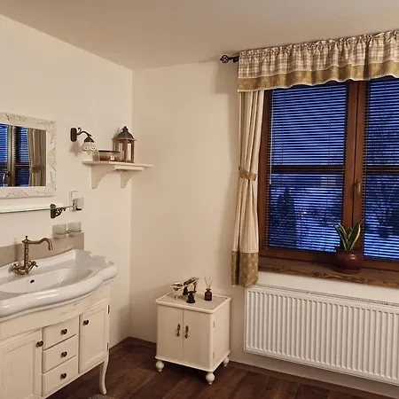 Hospudka Na Trucovne Homestay Sazava (Benesov)