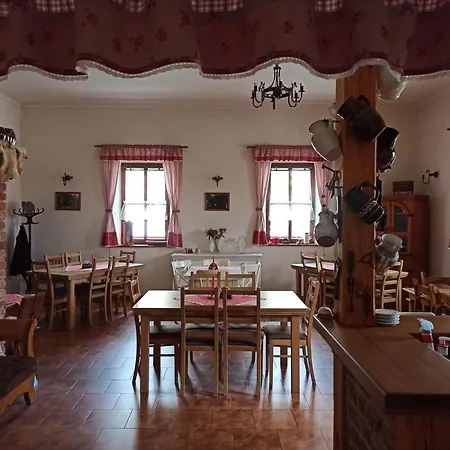 Hospudka Na Trucovne Séjour chez l'habitant Sázava